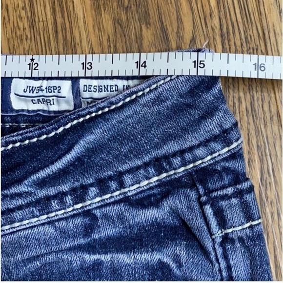 Miss Me Capris - Picture 6 of 9